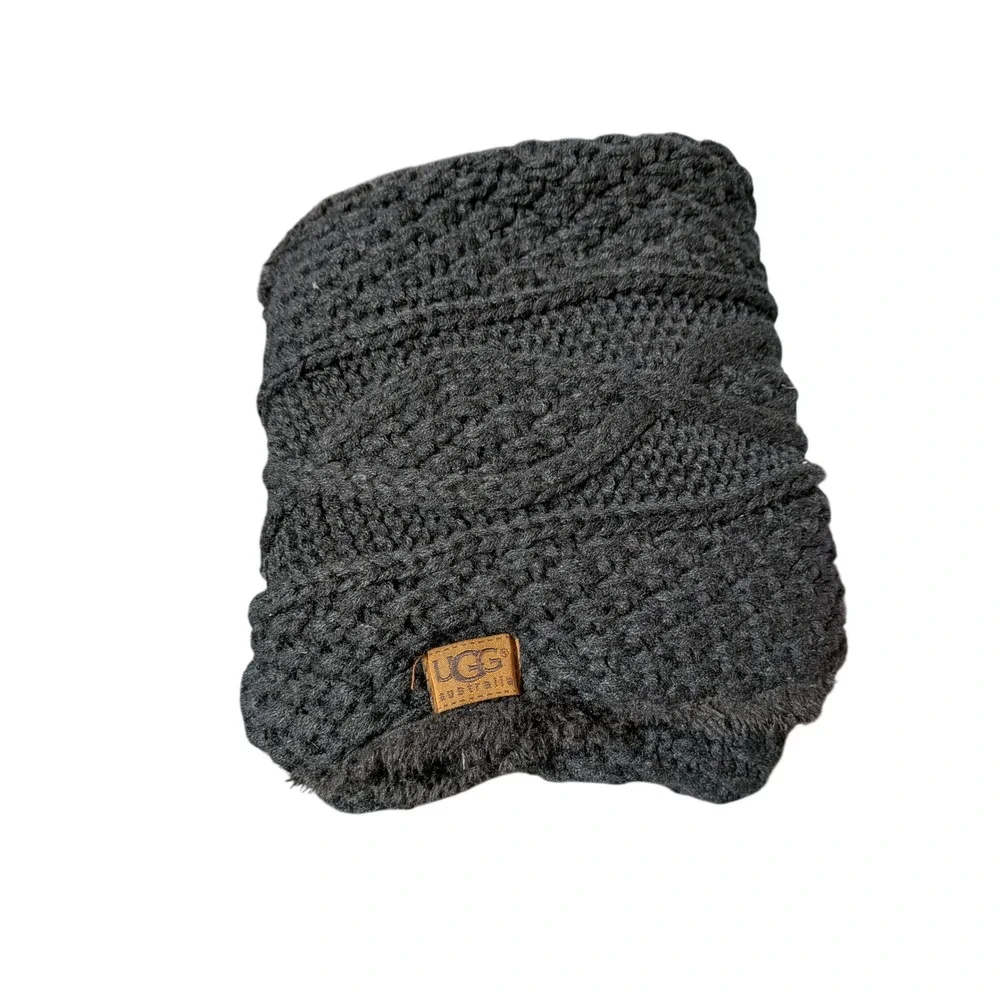 UGG Australia Women Charcoal Gray Cable Knit Faux Fur Lined Infinity Scarf Snood